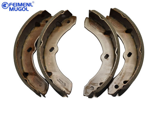 8-97035085 Isozu Truck Brake Parts NKR55 4JB1 100P 600P Scarpa frontale del freno 8970350851
