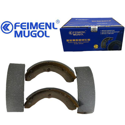 Buon prezzo Pastiglie freno ad alte prestazioni K4425 5-47110059 OEM per applicazioni Isuzu 100P, progettate per fornire un attrito affidabile e una potenza frenante costante. in linea