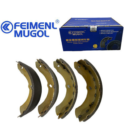 Buon prezzo Scarpe freno OEM di alta qualità 8-97035085 per autocarri leggeri Isuzu 600P, progettate per prestazioni di frenata elevate. in linea